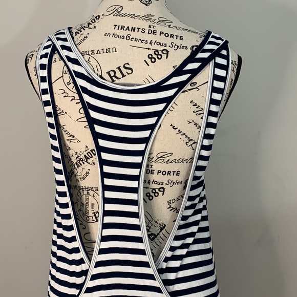 Share Macy Tank Lovers and Friends Color: Navy Stripe
Size: S - Picture 6 of 11